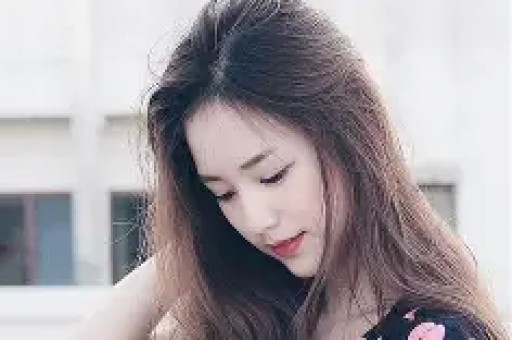 网红“迅猛龙特蕾莎”会员直播引热议因操作失误公开回应真相！