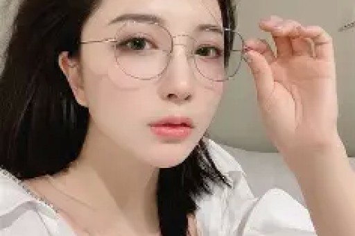俞浩“炮轰”小红书背后