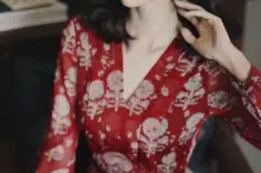 重磅爆料！美网红收10万美金私费背书斯泰尔藏匿款项遭严查打脸竞选黑幕